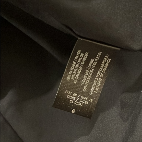 Icōne blazer (sold at Simons), dark blue with white stripes, size 6 - Picture 5 of 5